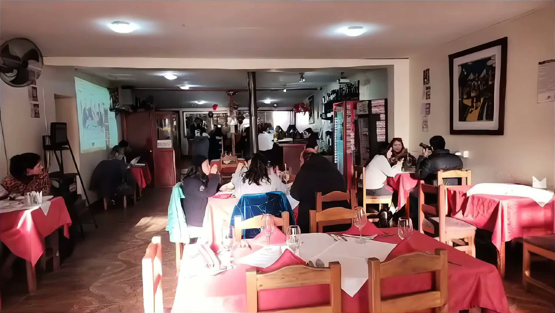 Interior del restaurante Almagro